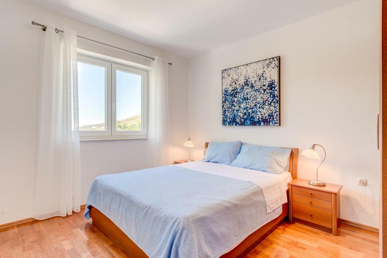 Apartmani Mirta Omiš Exterior foto