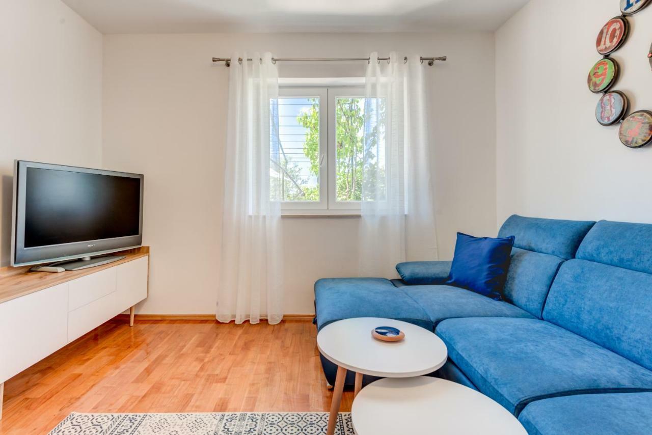 Apartmani Mirta Omiš Exterior foto