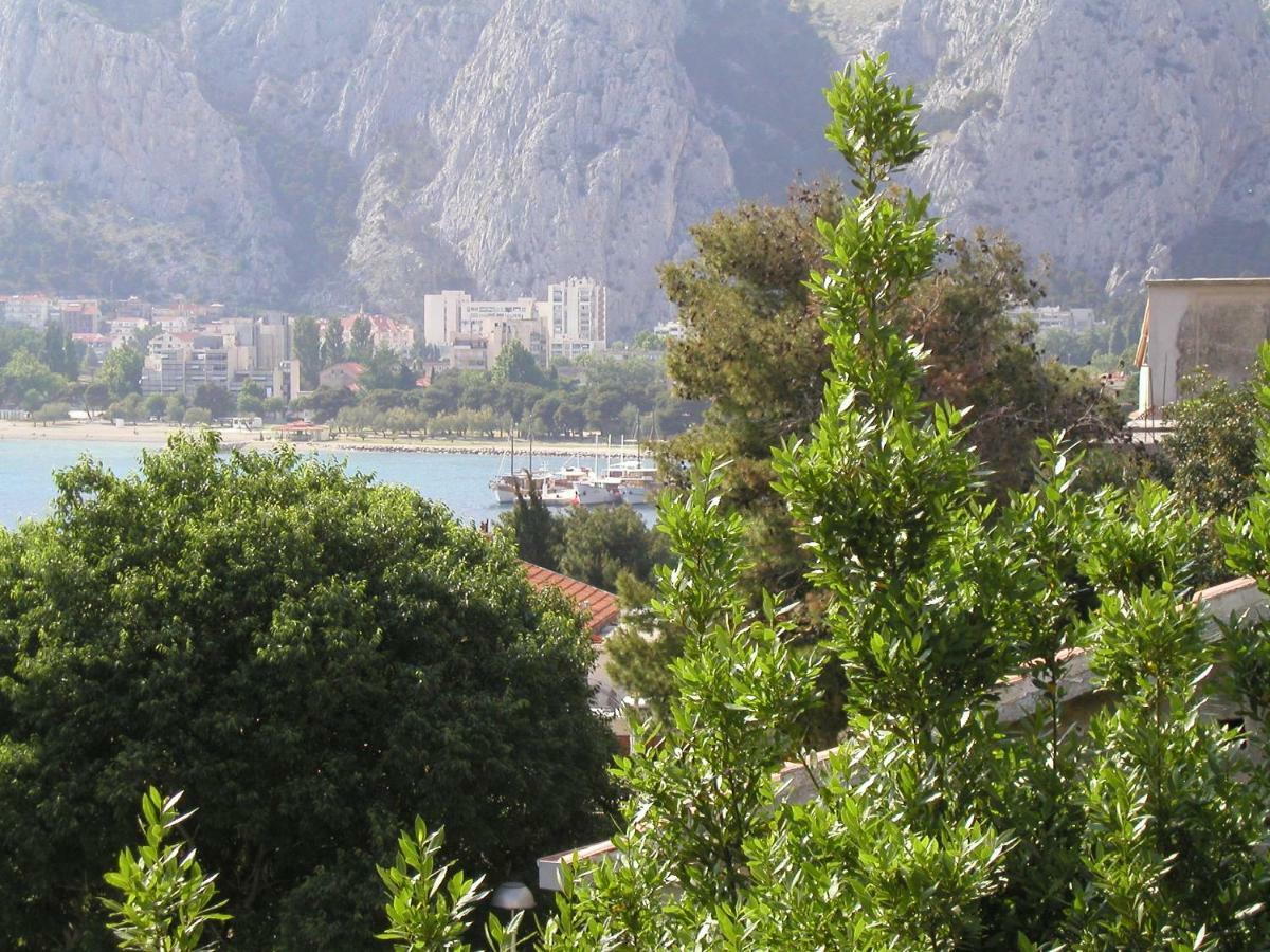 Apartmani Mirta Omiš Exterior foto